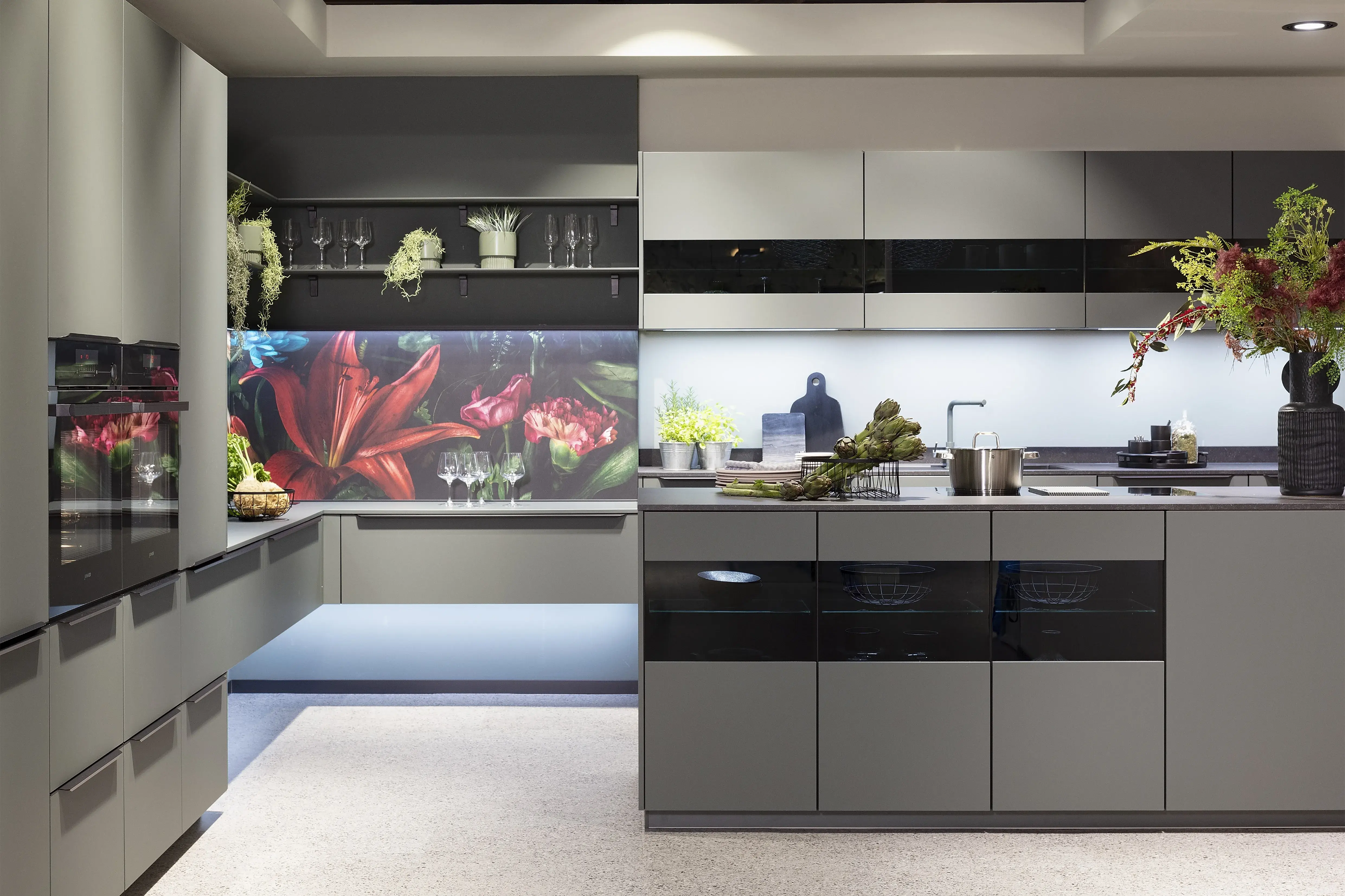 NObilia-Küche "Iconic Flowers" in Mineralgrün