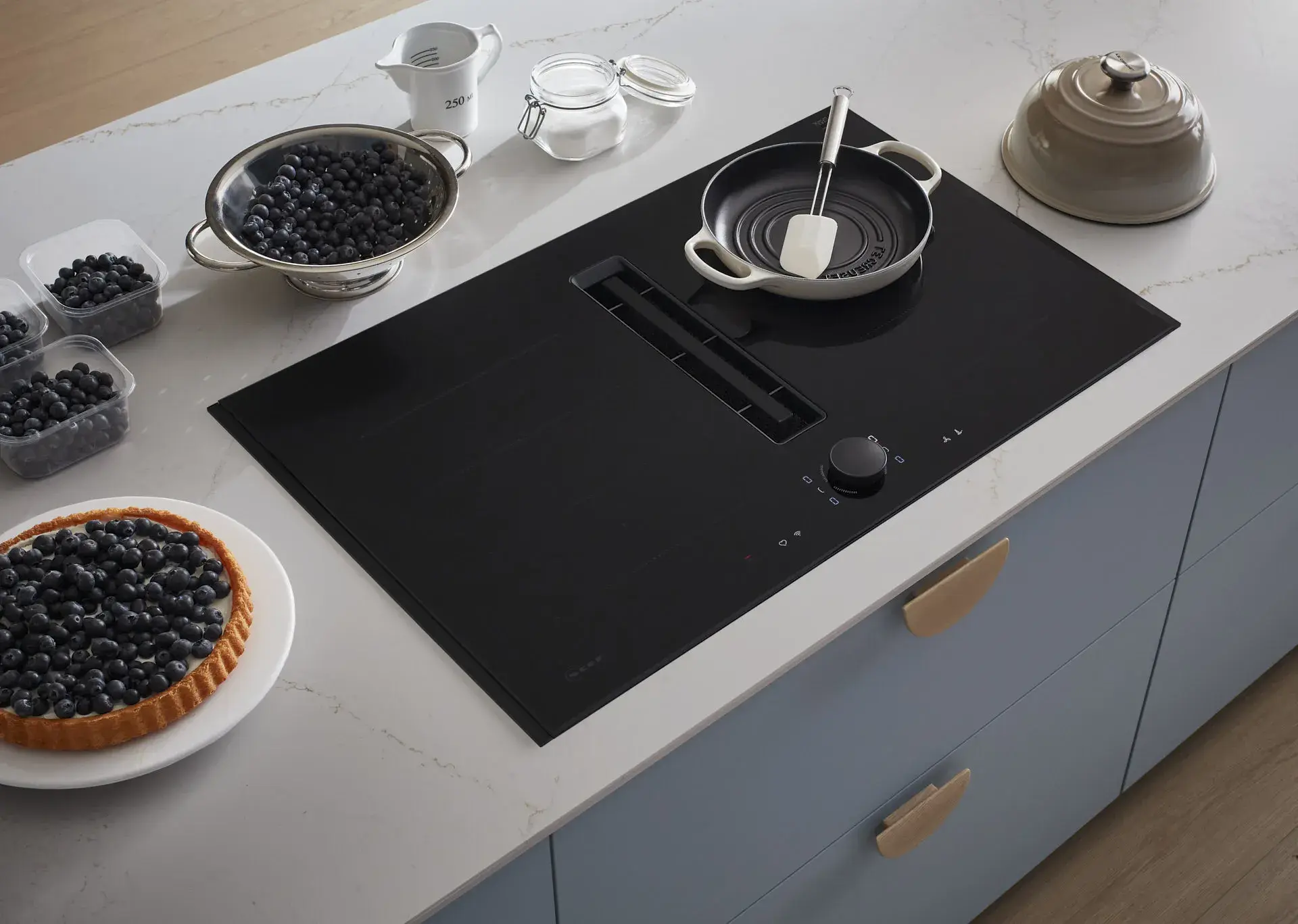 Nobilia-Küche Senso Scandi Blau mit Neff-Kochfeld